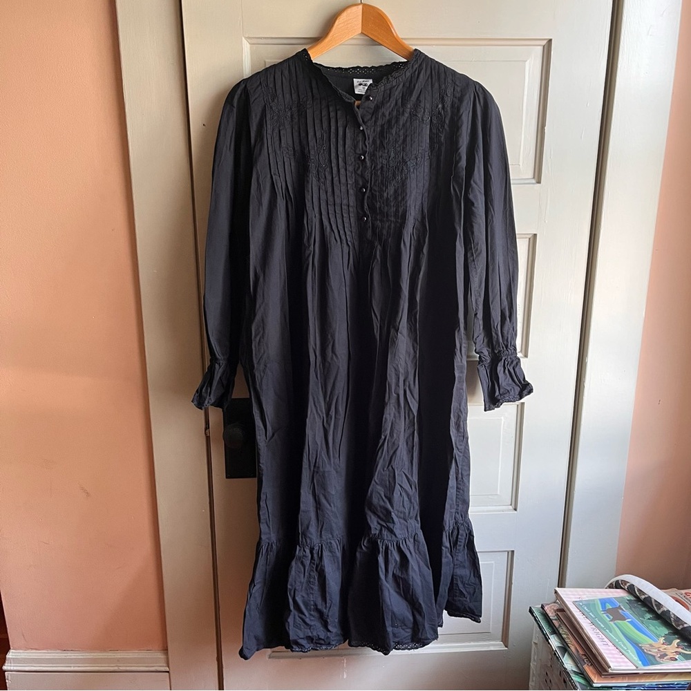 Vintage black cotton nightgown from los Manos size m